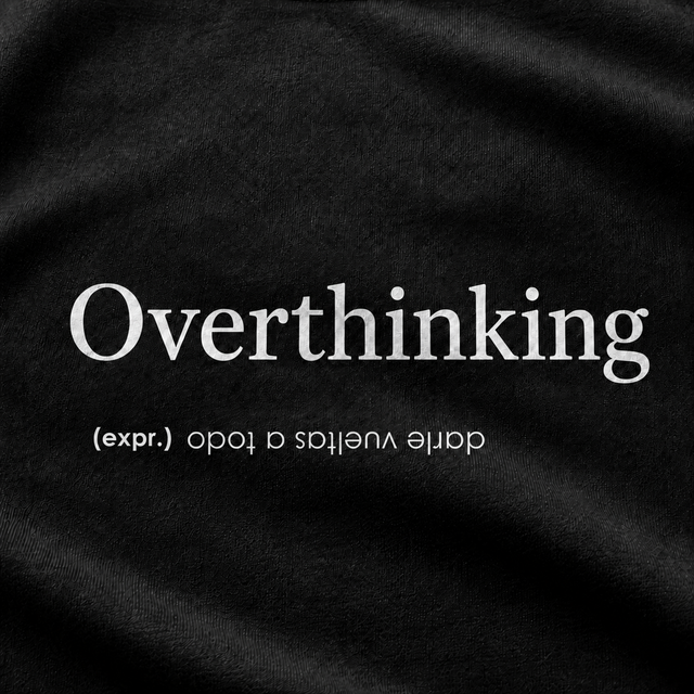 Overthinking - Camisetas